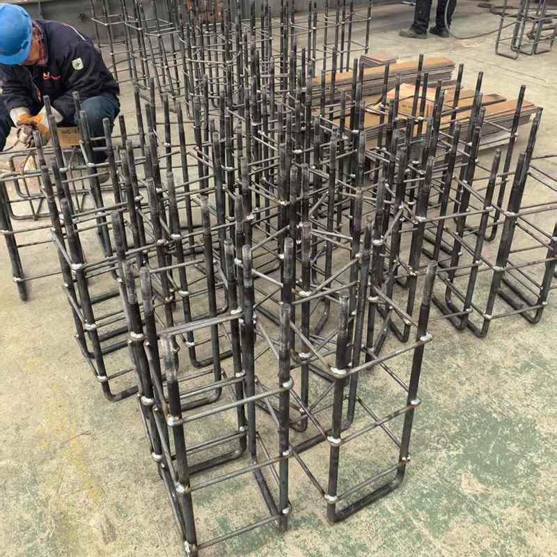 Anchor bolts para sa mga istruktura ng bakal